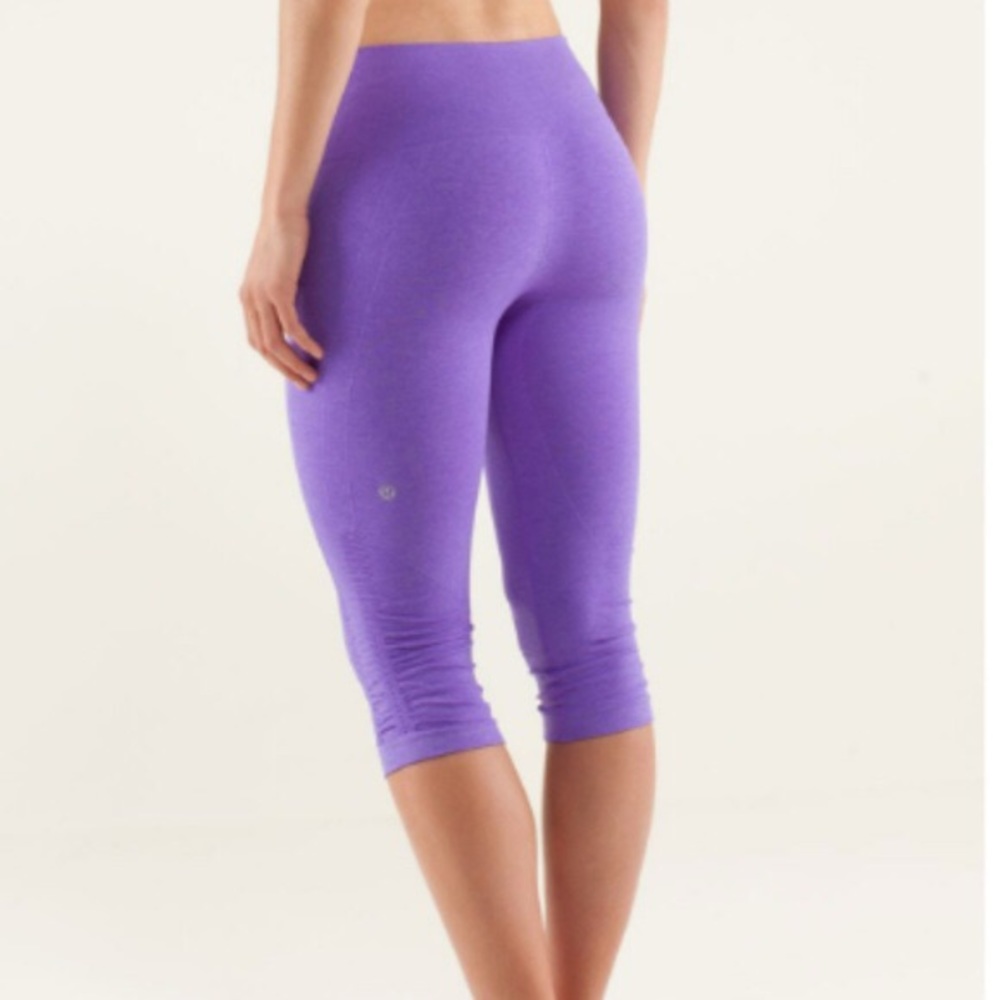 lululemon power purple ebb and flow crop size 4